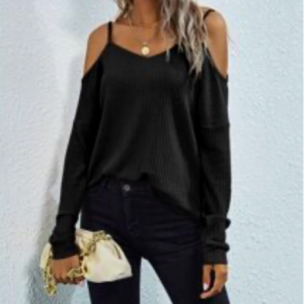 Black Shoulder-Peep Waffle Knit King Sleeve